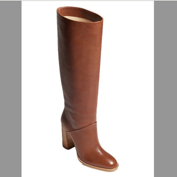 Banana Republic Lorca Leather Boots – Classic, Chic & Timeless - Picture 3 of 4